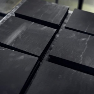 Мелкозернистый прессованный графит